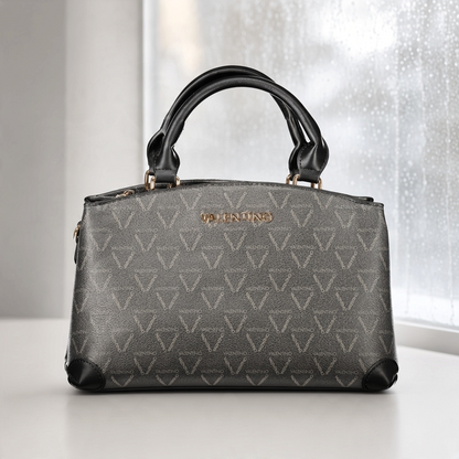 Bolso de mano liquidationlive Valentino Lady Re Pretty en color negro con estampado de logos y detalles dorados