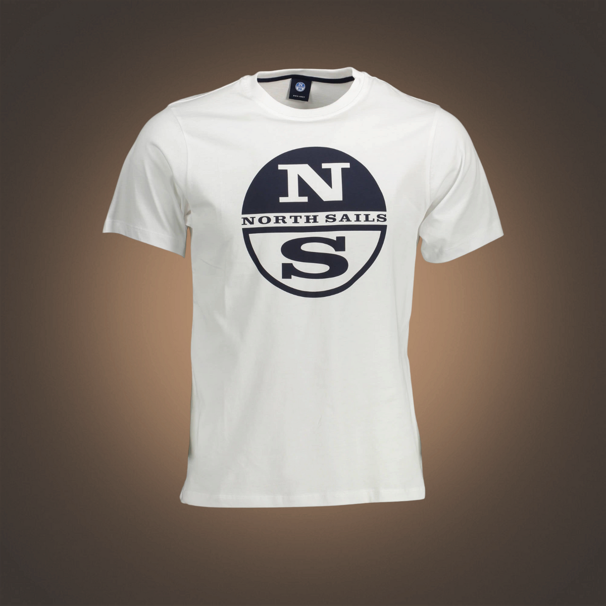 Camiseta blanca de cuello redondo liquidationlive North Sails con logotipo circular estampado en el pecho