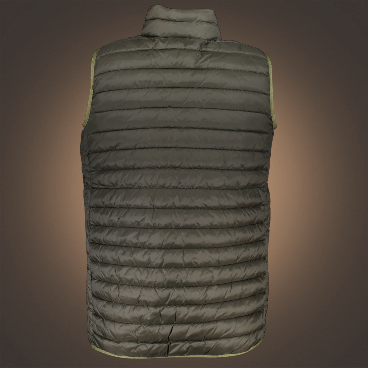 Vista trasera del chaleco acolchado verde North Sails de liquidationlive con diseño sin mangas y cuello alto