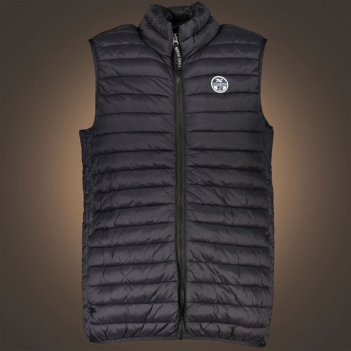 Chaleco acolchado negro North Sails con cremallera frontal y logotipo de la marca en el pecho