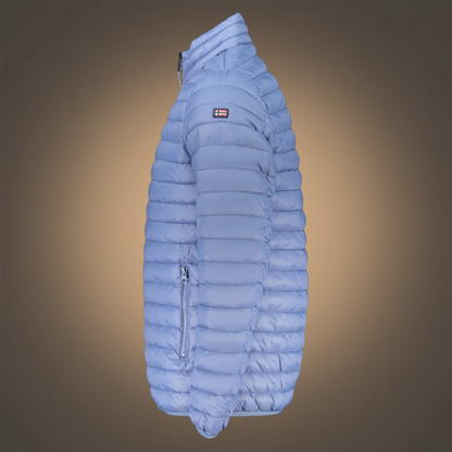 Chaqueta acolchada ligera color azul cielo de liquidationlive con cremallera y logo en la manga