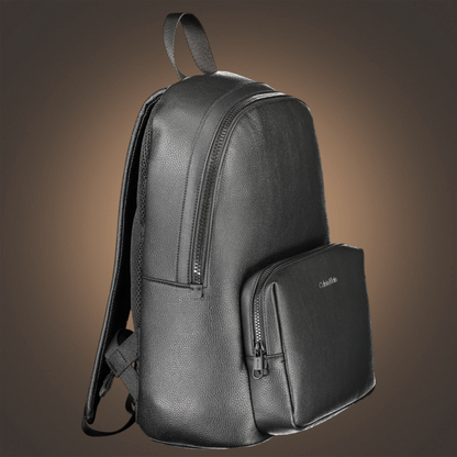Mochila negra Calvin Klein de liquidationlive con bolsillo frontal, cierre de cremallera y compartimento para portátil