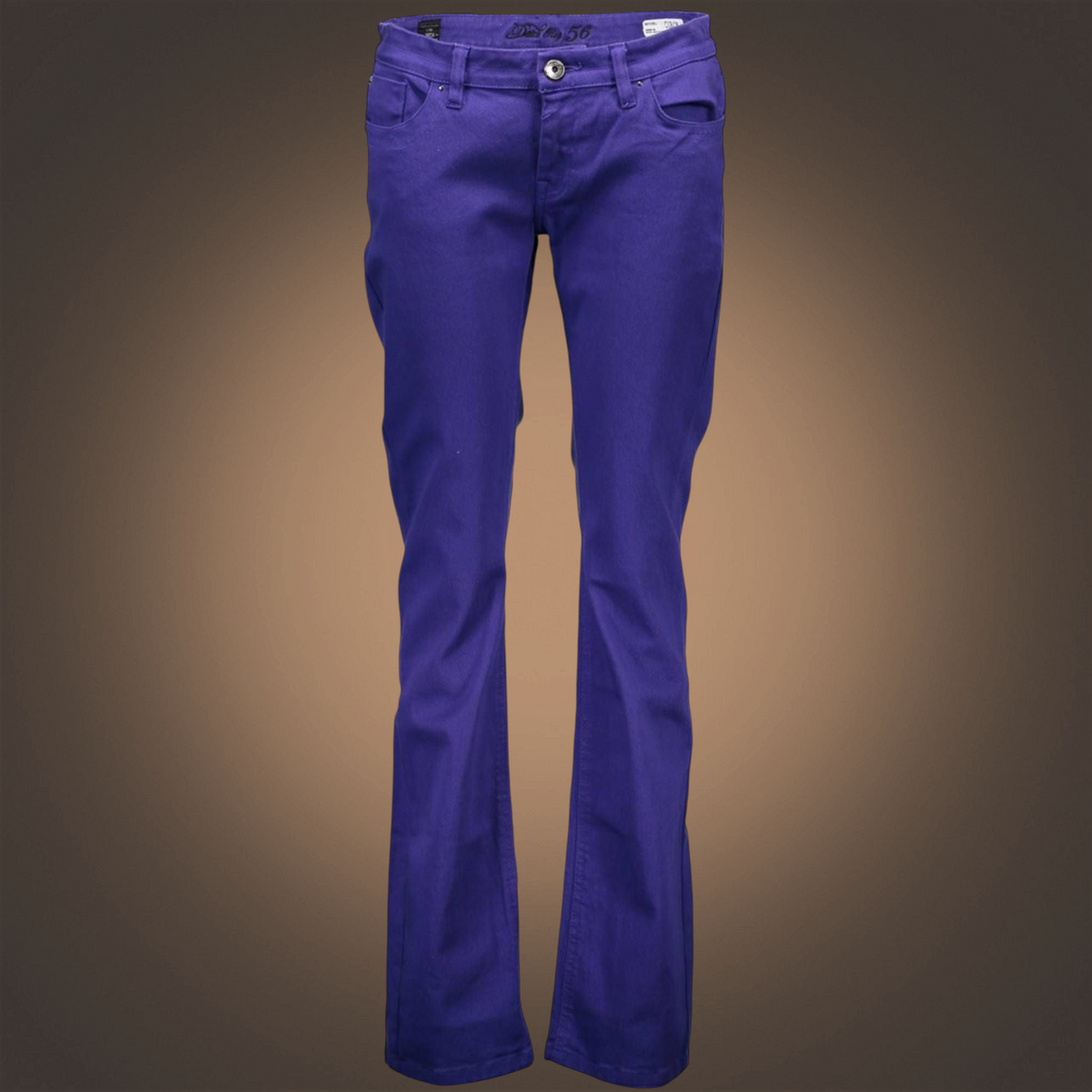 Pantalón Datch de cinco bolsillos en color violeta intenso con corte ligeramente acampanado y tejido de algodón