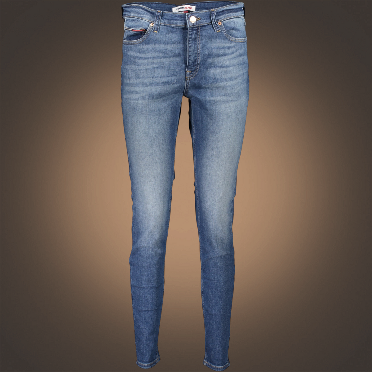 Vaqueros skinny Nora de liquidationlive en azul lavado con efecto desgastado, corte ajustado y cinco bolsillos.