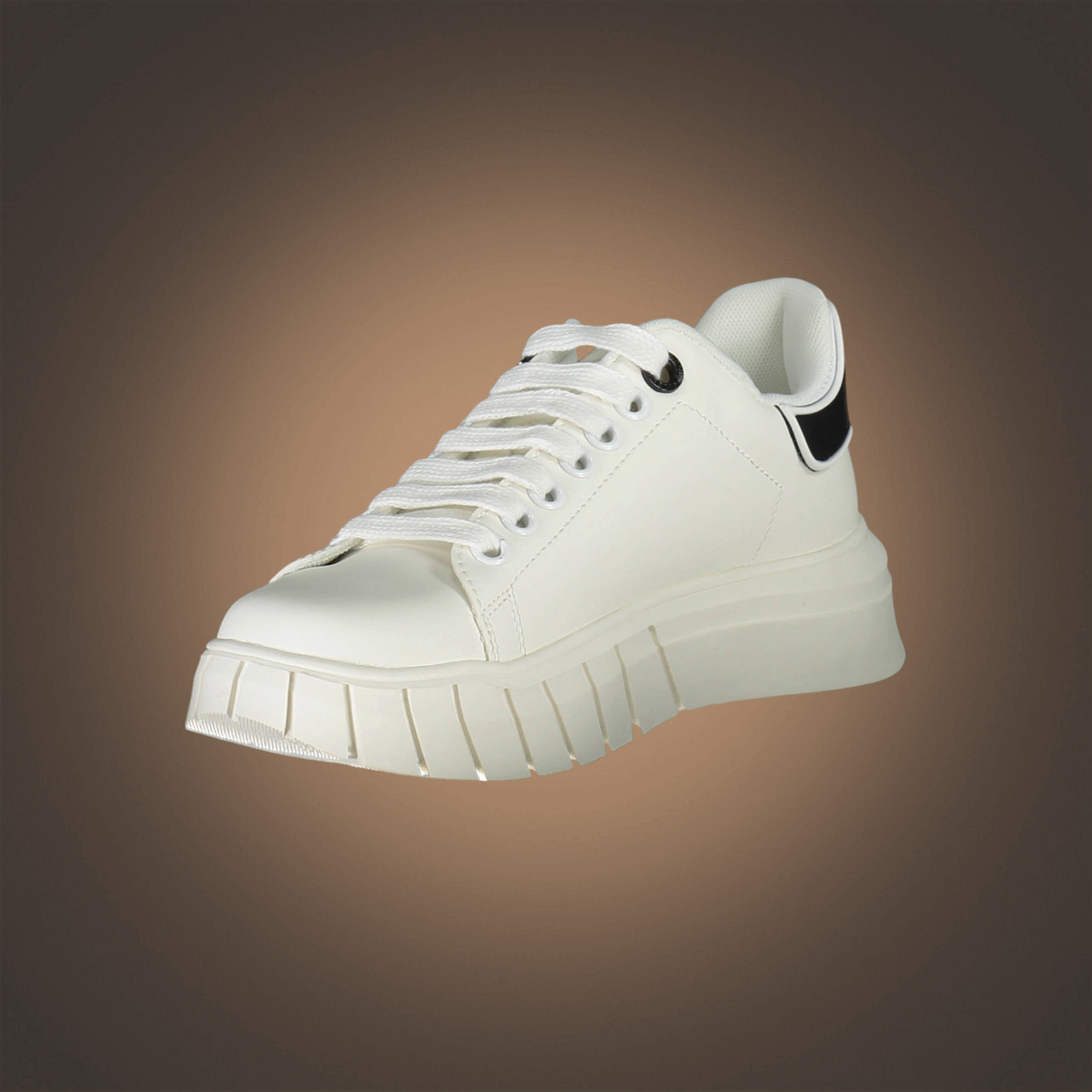 Zapatillas blancas liquidationlive Gaëlle Paris con cordones y suela de plataforma con detalles en contraste