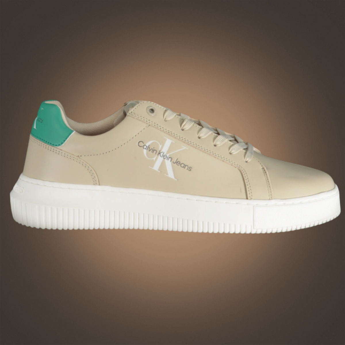 Zapatillas liquidationlive Calvin Klein beige con cordones, logotipo lateral y detalle verde en el talón