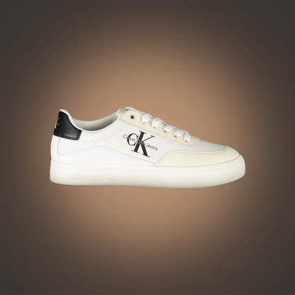 Zapatillas liquidationlive Calvin Klein blancas con monograma negro y detalle en el talón