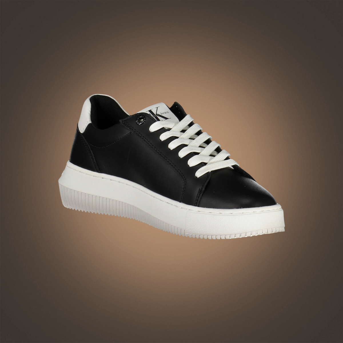 Zapatillas de mujer liquidationlive Calvin Klein negras con cordones blancos y suela de plataforma